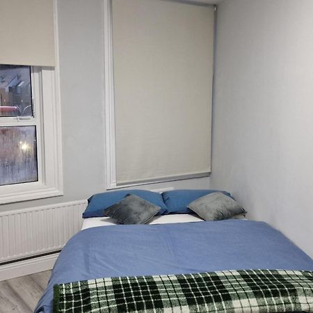 London Stratford 4 Bed Apartment Екстериор снимка